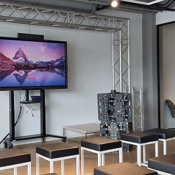 ergoxs-ergoframe-motion-zwei-saulen-rollgestell-eff5251z-projekt3