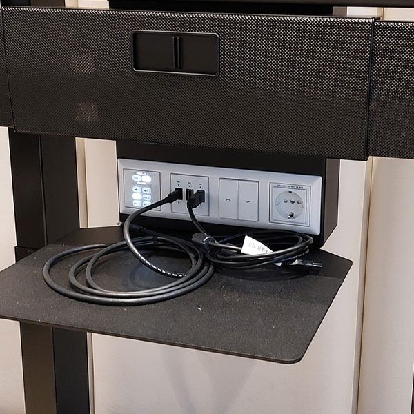 ergoxs-ergoframe-steady-zwei-saulen-rollgestell-eff3250z-cablemanagementmodule-cmm03